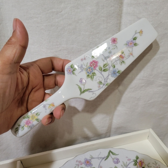 NIB Andrea by Sadek Corona Cake Plate and Pie Server - Picture 4 of 9